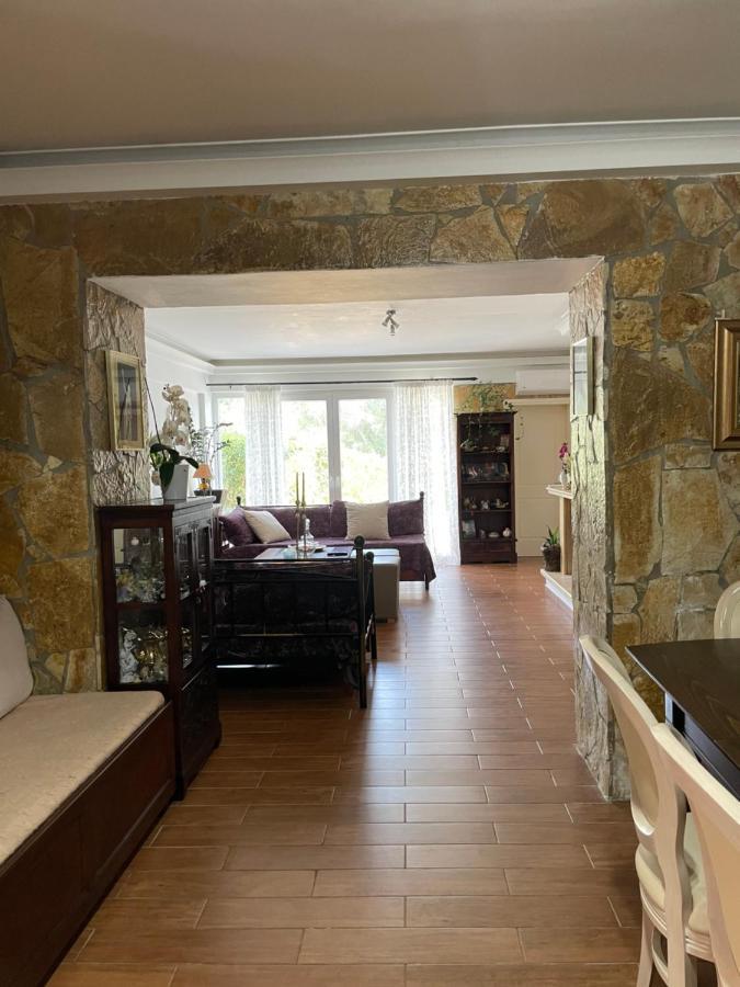 Villa Anasandra - 3 Bedroom Villa Kompítsion Екстериор снимка